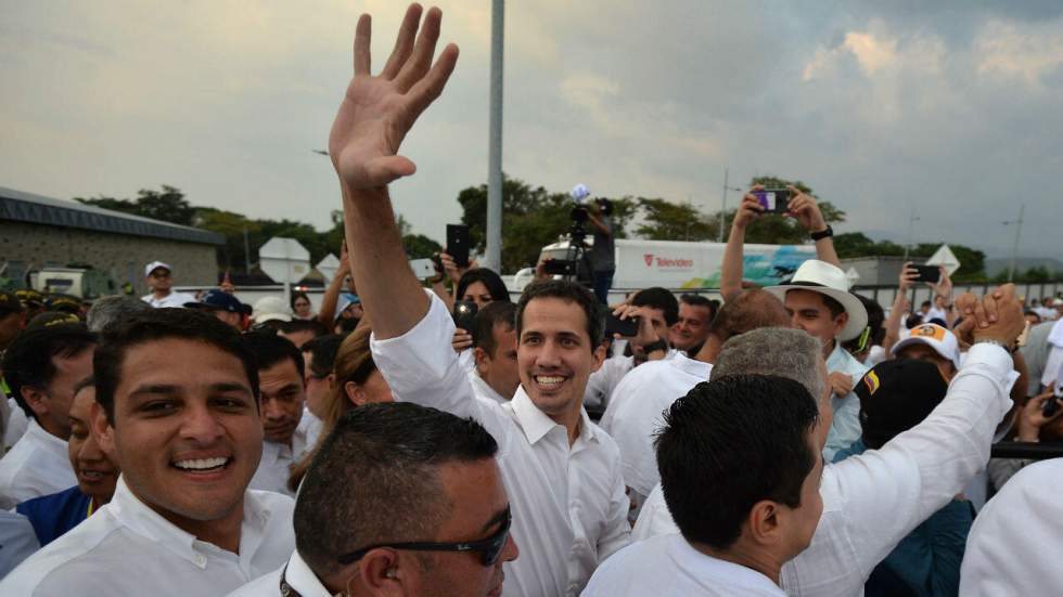 Depuis la Colombie, Juan Guaido défie Nicolas Maduro