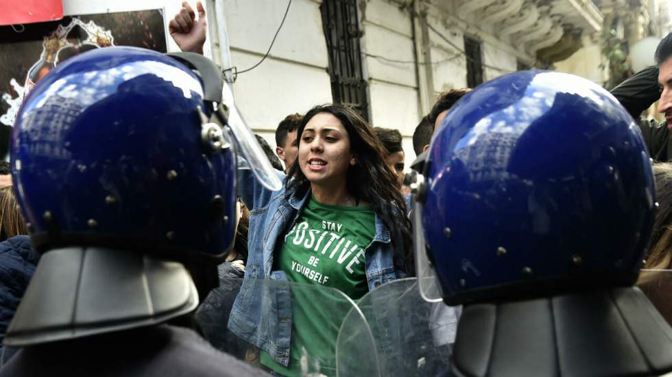 Manifestations en Algérie : les étudiants dans la rue contre la candidature de Bouteflika Manifestations en Algérie : les étudiants dans la rue contre la candidature de Bouteflika