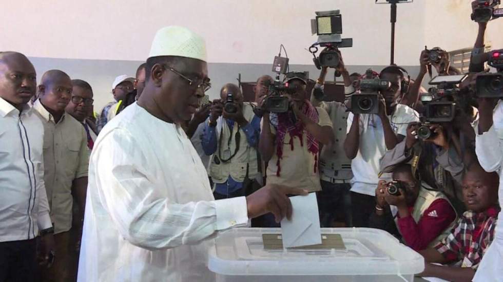 Présidentielle au Sénégal : Macky Sall réélu avec 58% des voix Présidentielle au Sénégal : Macky Sall réélu avec 58% des voix
