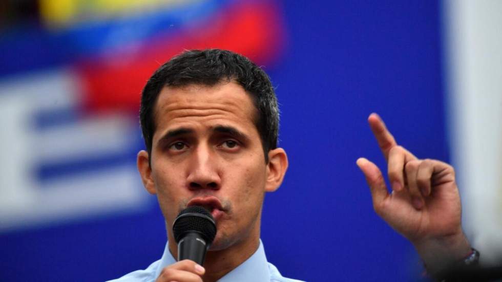 Défiant Nicolas Maduro, Juan Guaido promet de "sortir le Venezuela de la pénombre" Défiant Nicolas Maduro, Juan Guaido promet de "sortir le Venezuela de la pénombre"