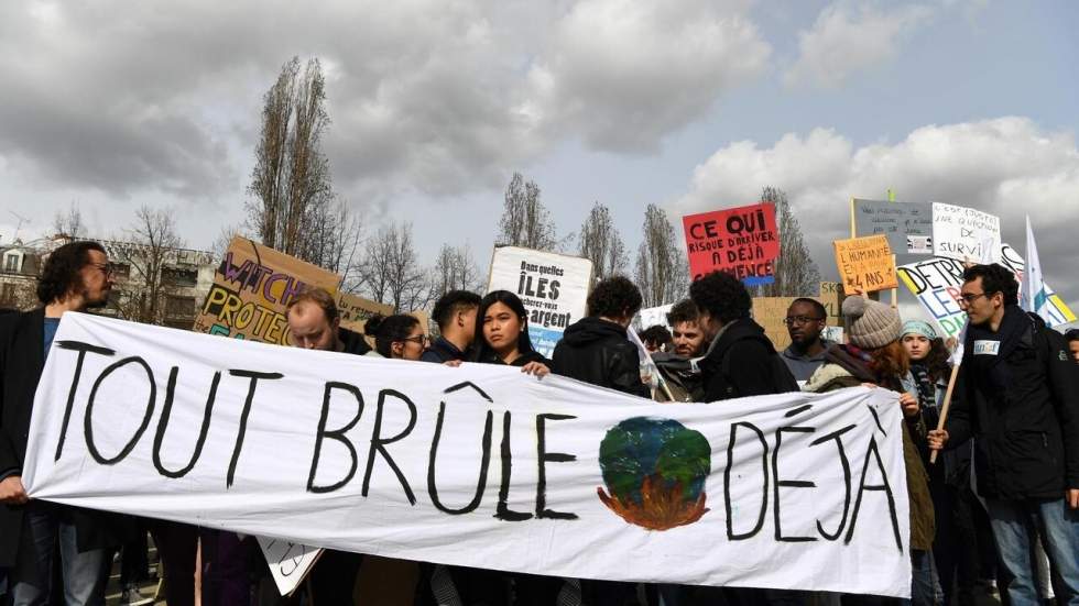 "L'Affaire du Siècle" : quatre ONG déposent plainte contre la France pour inaction climatique