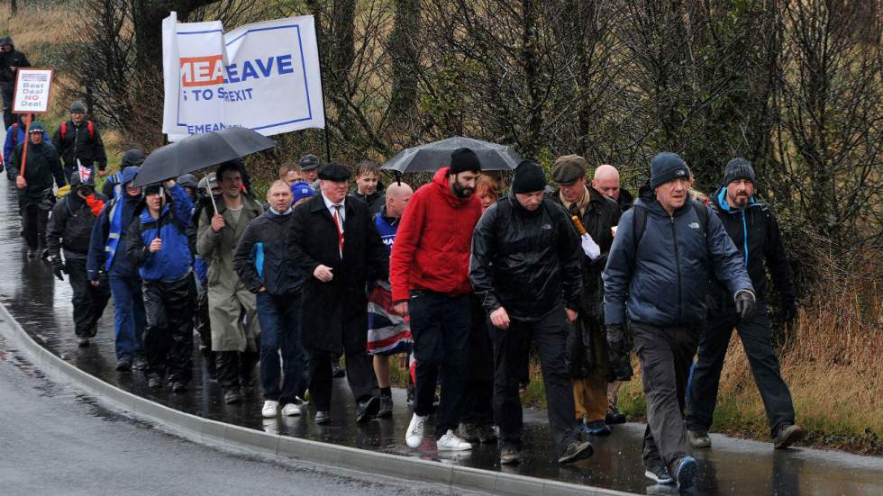À l’appel de Nigel Farage, des pro-Brexit entament une marche de protestation vers Londres À l’appel de Nigel Farage, des pro-Brexit entament une marche de protestation vers Londres
