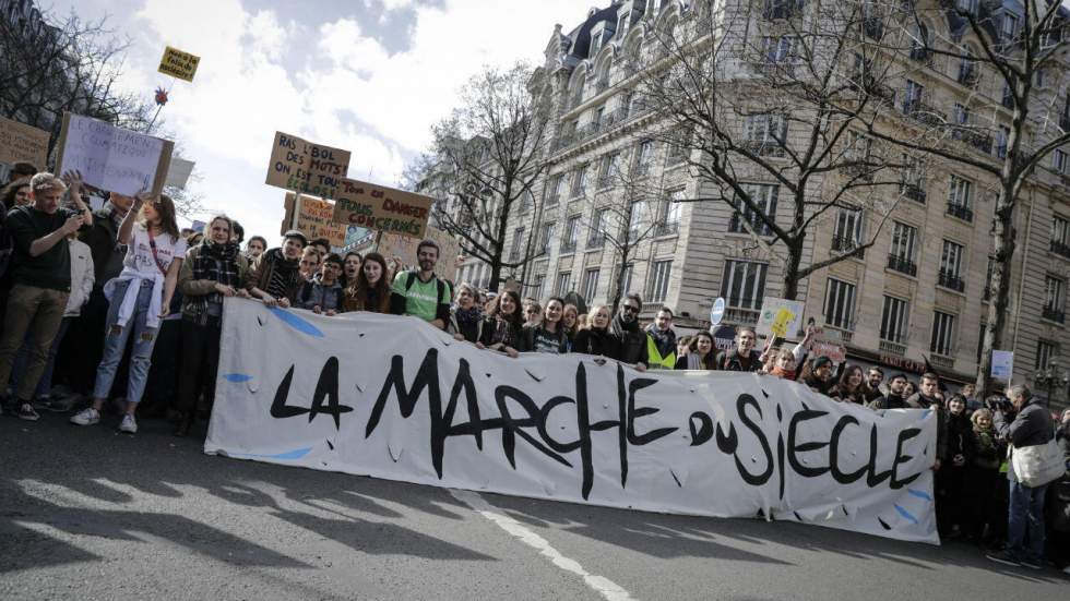 Des dizaines de milliers de manifestants en France pour "La Marche du siècle" en faveur du climat