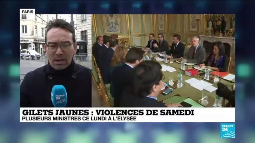 Après les "dysfonctionnements" et les violences samedi à Paris, réunion de crise à l'Élysée Après les "dysfonctionnements" et les violences samedi à Paris, réunion de crise à l'Élysée