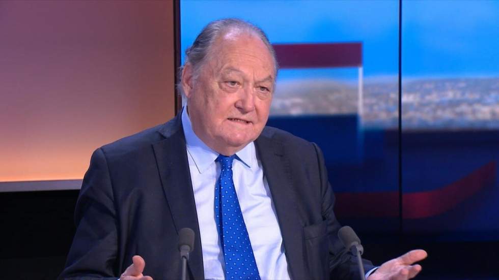 Roland Cayrol : "La France est corsetée par un État omniprésent" Roland Cayrol : "La France est corsetée par un État omniprésent"