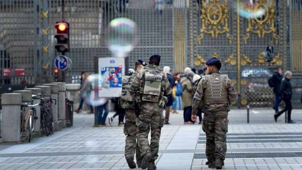 Gilets jaunes : la mission antiterroriste militaire Sentinelle mobilisée pour l’acte 19