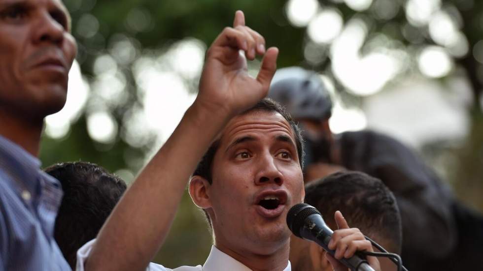 Au Venezuela, la Cour suprême demande la levée de l'immunité parlementaire de Juan Guaido Au Venezuela, la Cour suprême demande la levée de l'immunité parlementaire de Juan Guaido