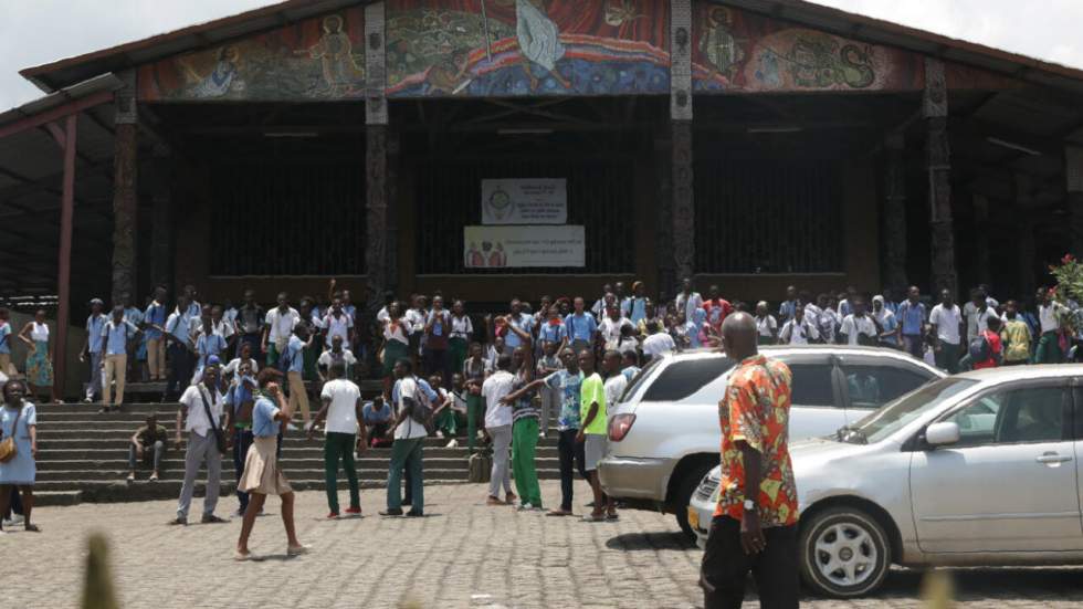 Gabon : le gouvernement suspend les cours en réponse aux manifestations des lycéens