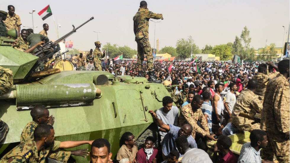 En direct : le président soudanais Omar el-Béchir destitué par l'armée