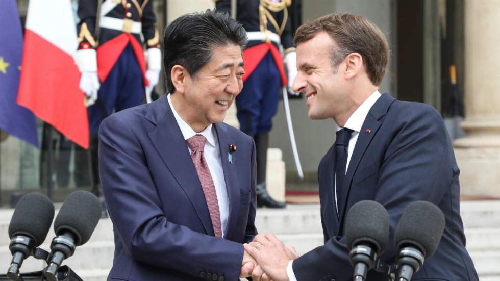Emmanuel Macron rencontre Shinzo Abe sur fond d'affaire Carlos Ghosn Emmanuel Macron rencontre Shinzo Abe sur fond d'affaire Carlos Ghosn