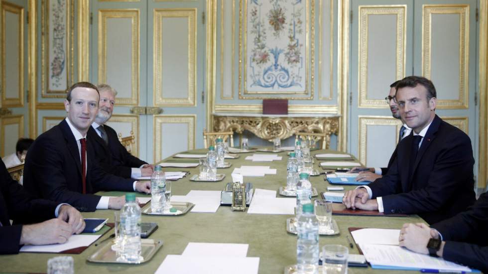 Rencontre Macron-Zuckerberg : Paris plaide pour un contrôle de la modération des réseaux sociaux