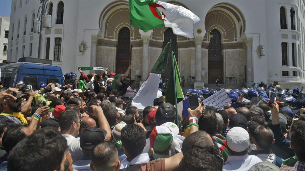 Treizième vendredi de mobilisation en Algérie contre le "système"