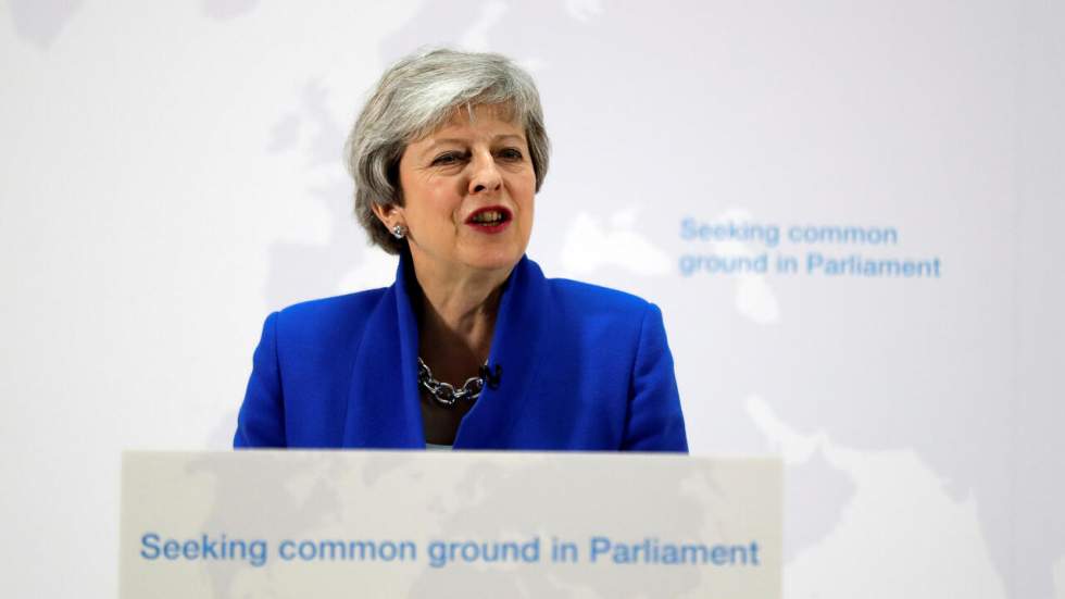 Brexit : Theresa May ouvre la voie à un second référendum