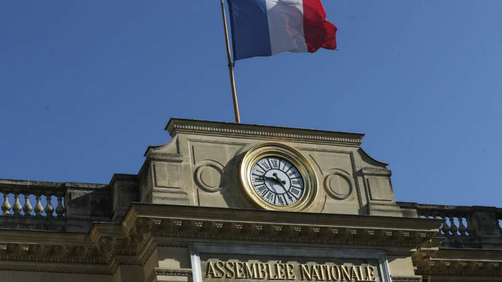 Les députés adoptent en première lecture le projet de loi sur la fonction publique Les députés adoptent en première lecture le projet de loi sur la fonction publique