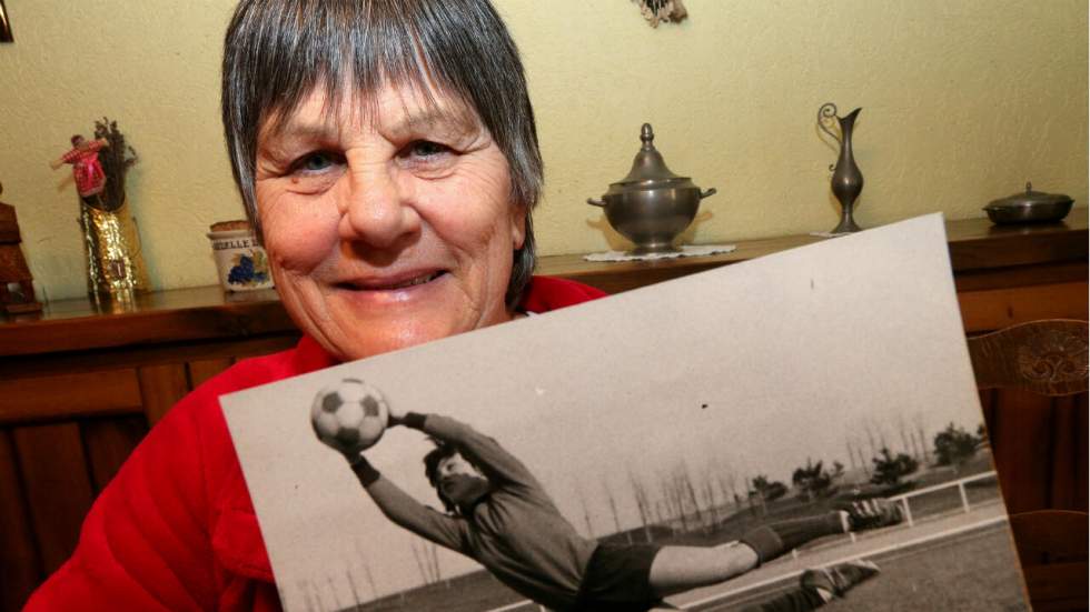 Ghislaine Royer-Souef, pionnière de l'équipe de France et première supportrice des Bleues