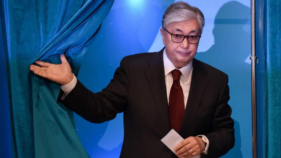 Kazakhstan : sans surprise Tokaïev élu président, des centaines d'opposants arrêtés