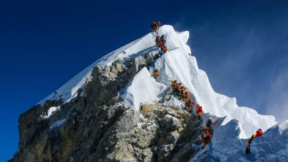 L'Everest, symbole des dérives du tourisme de masse