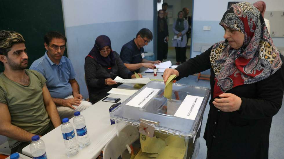 Istanbul est retournée aux urnes, l'opposition espère l'emporter à nouveau Istanbul est retournée aux urnes, l'opposition espère l'emporter à nouveau