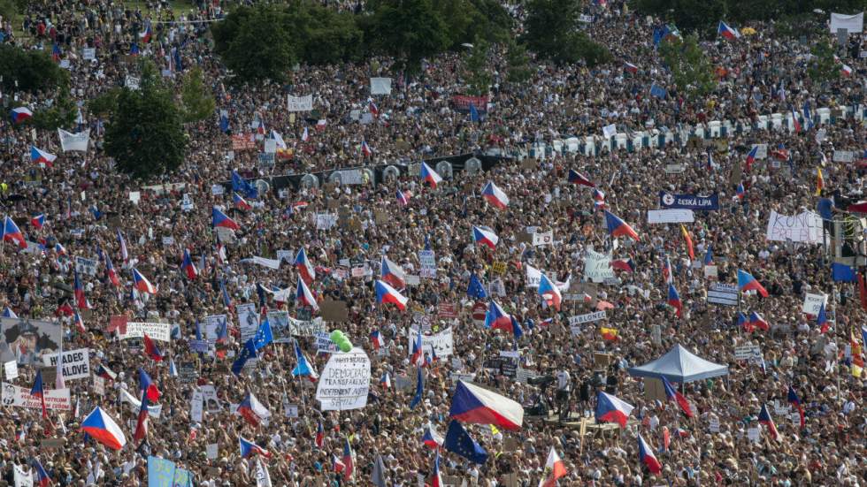 Manifestation monstre à Prague pour réclamer le départ du Premier ministre tchèque