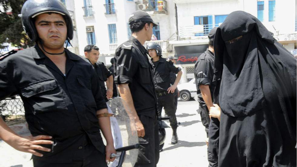 La Tunisie interdit le niqab dans les institutions publiques