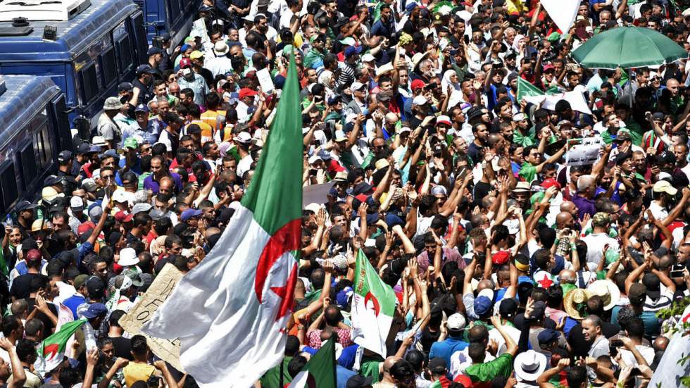 Nouveau vendredi de mobilisation en Algérie, à l'heure du vide constitutionnel