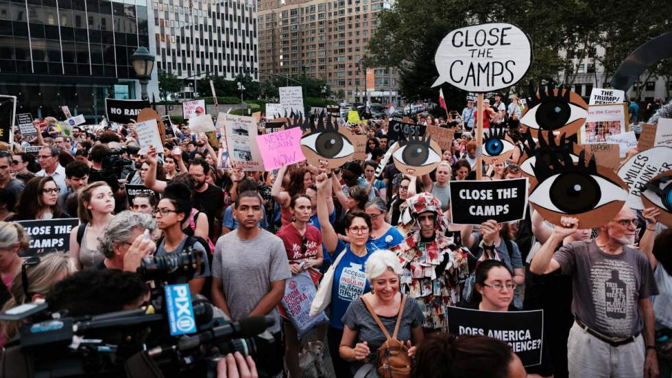 États-Unis : des milliers de manifestants contre les "camps de concentration" de migrants