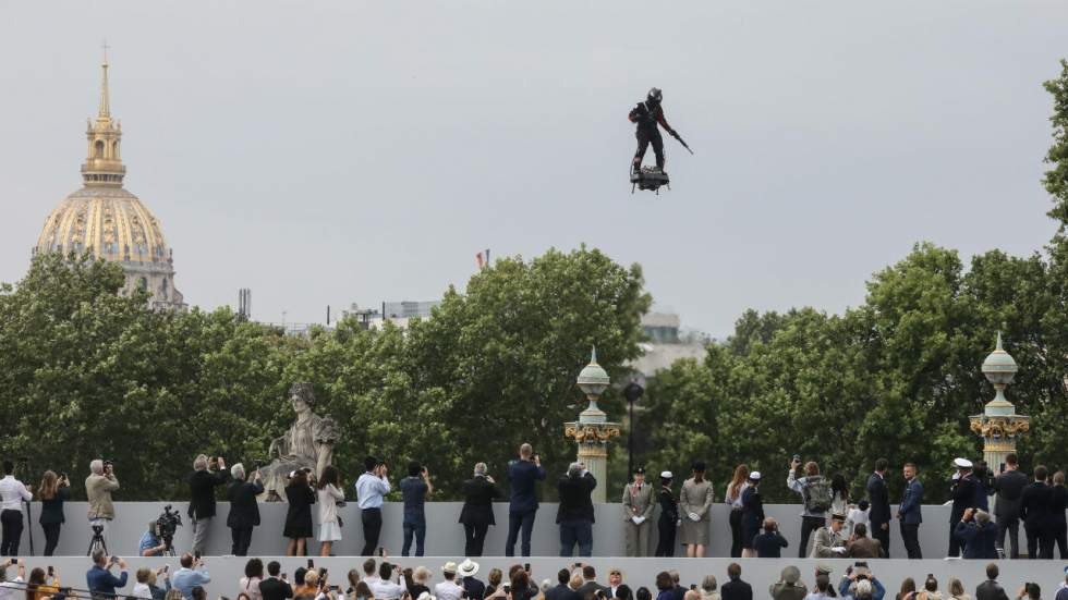 Franky Zapata, "l'homme volant" du défilé du 14-Juillet Franky Zapata, "l'homme volant" du défilé du 14-Juillet