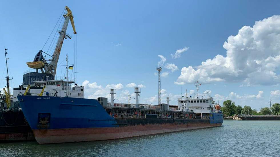Un tanker russe arraisonné par l'Ukraine dans un port de la mer Noire Un tanker russe arraisonné par l'Ukraine dans un port de la mer Noire