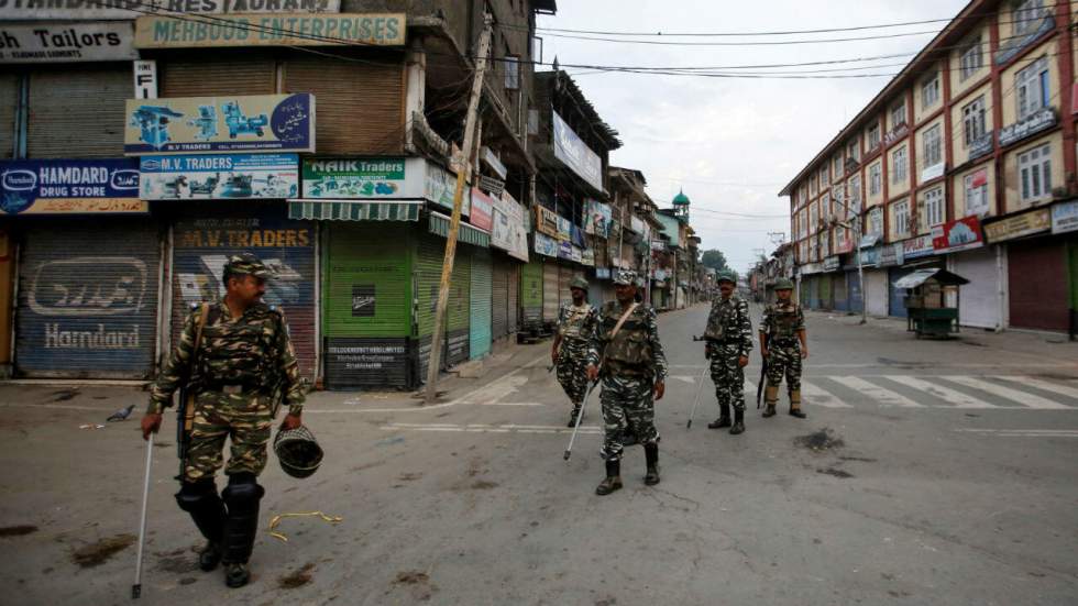 Le ton monte entre l'Inde et le Pakistan, 500 personnes arrêtées au Cachemire