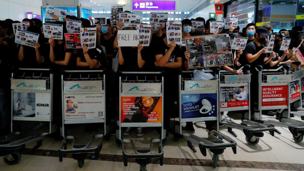 Deuxième journée de chaos à l'aéroport de Hong Kong