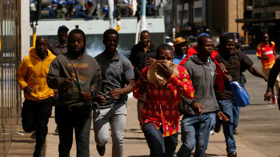 La police zimbabwéenne réprime une manifestation interdite de l'opposition