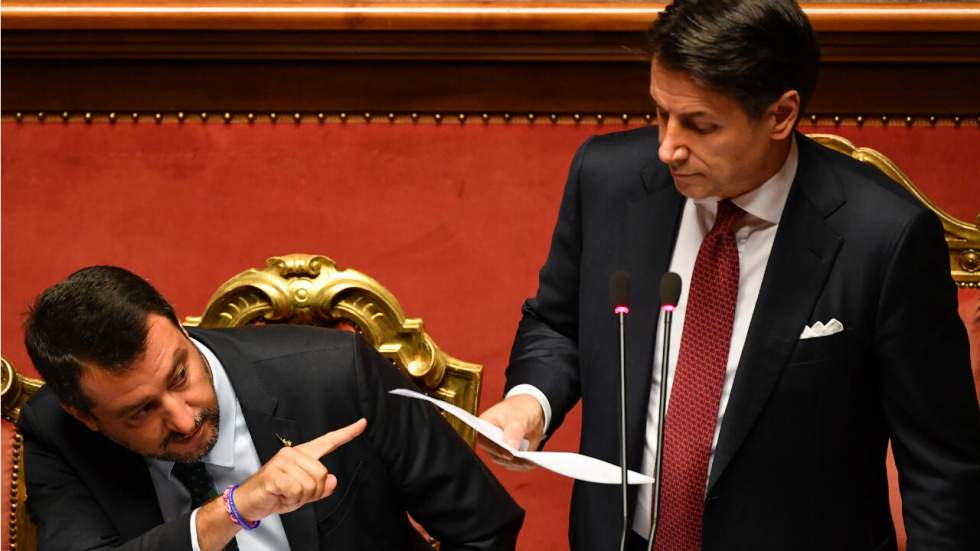 En Italie, le président du Conseil Giuseppe Conte met fin au gouvernement de coalition