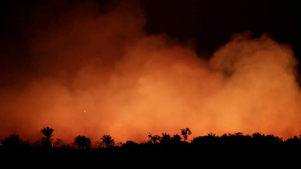 Incendies en Amazonie : la pression internationale sur Jair Bolsonaro s'intensifie