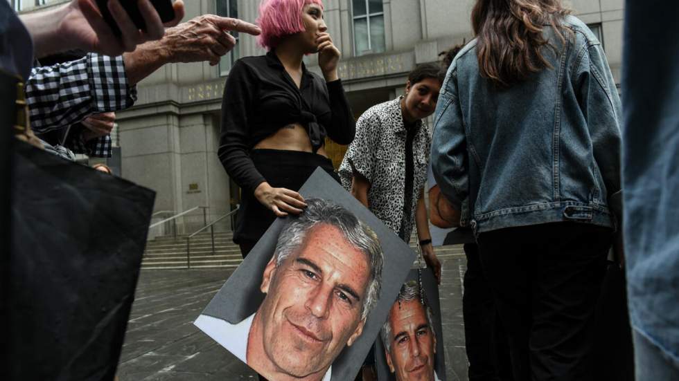 Affaire Epstein : le parquet de Paris ouvre une enquête pour "viols" et "agressions sexuelles"