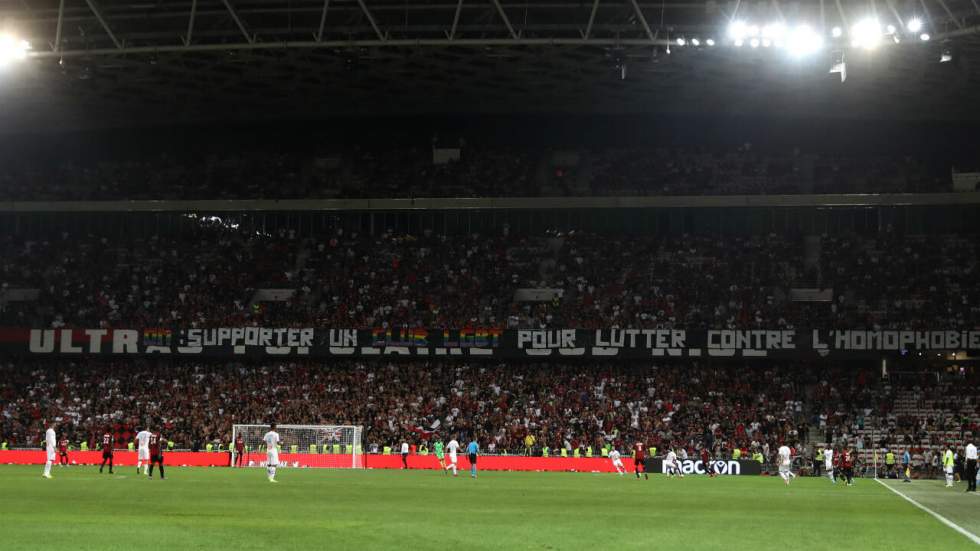 Homophobie dans les stades : "Il est plus facile de fustiger le football que la société"