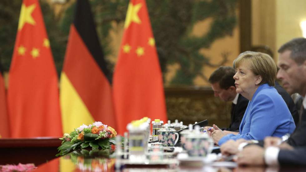 L'ombre de Hong Kong plane sur la visite d'Angela Merkel à Pékin