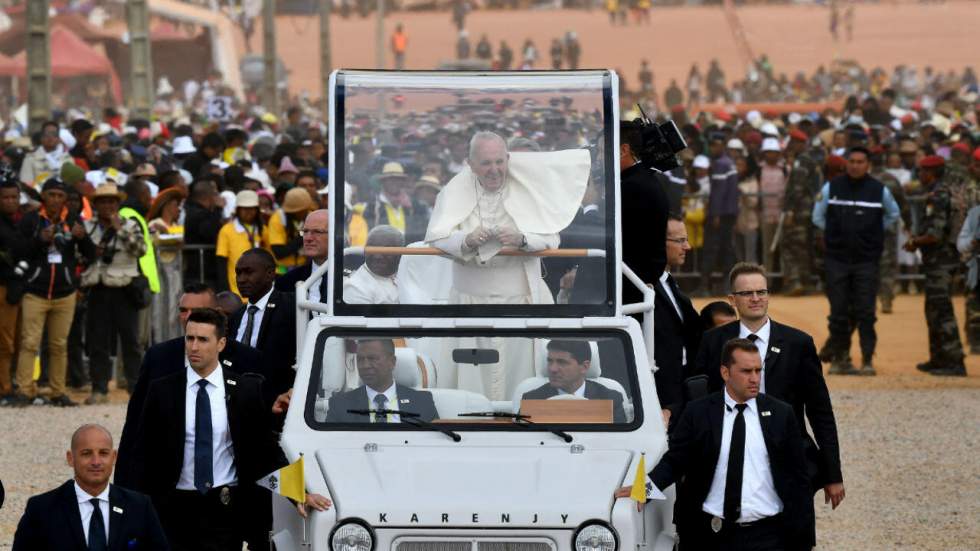 Le pape François est à Madagascar, où près d'un million de personnes l'attendent Le pape François est à Madagascar, où près d'un million de personnes l'attendent