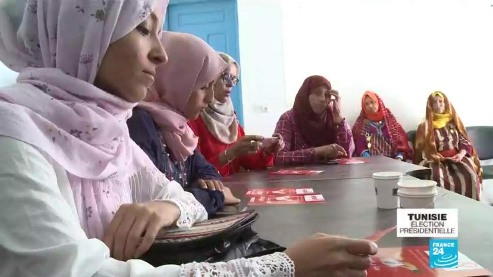 Élection présidentielle : mobiliser les électrices tunisiennes, l'un des enjeux du scrutin (2/4)