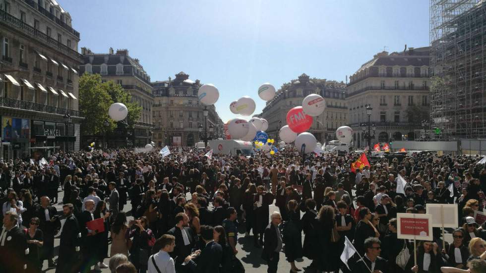 Manifestation de professionnels libéraux : "Cette réforme des retraites est complètement injuste"