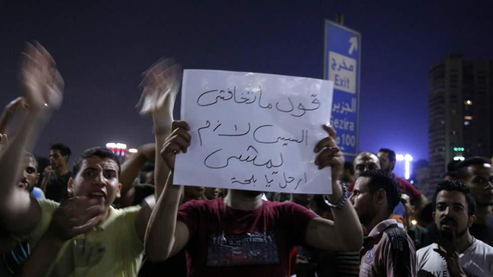 Arrestations au Caire après des manifestations inédites contre le président Sissi