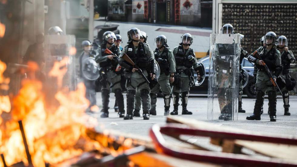 Hong Kong : brefs affrontements lors d'une manifestation près de la frontière avec la Chine