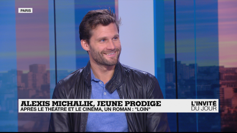 Alexis Michalik : "J’aime quand les gens oublient qu’ils sont au théâtre" Alexis Michalik : "J’aime quand les gens oublient qu’ils sont au théâtre"
