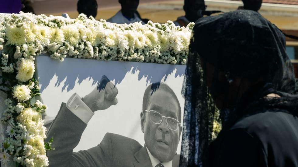 L’ancien président du Zimbabwe Robert Mugabe enterré dans son village L’ancien président du Zimbabwe Robert Mugabe enterré dans son village