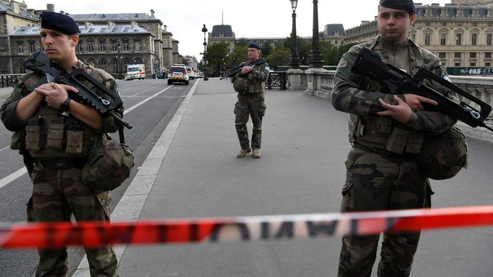 Attaque de la préfecture de police : Castaner veut automatiser le signalement des radicalisations