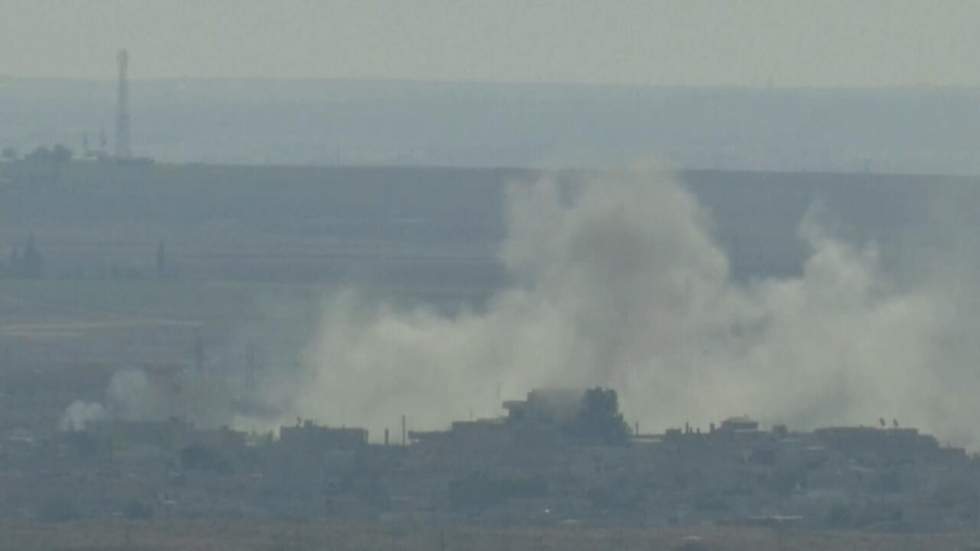 Offensive turque en Syrie : des dizaines de milliers de civils fuient les combats Offensive turque en Syrie : des dizaines de milliers de civils fuient les combats