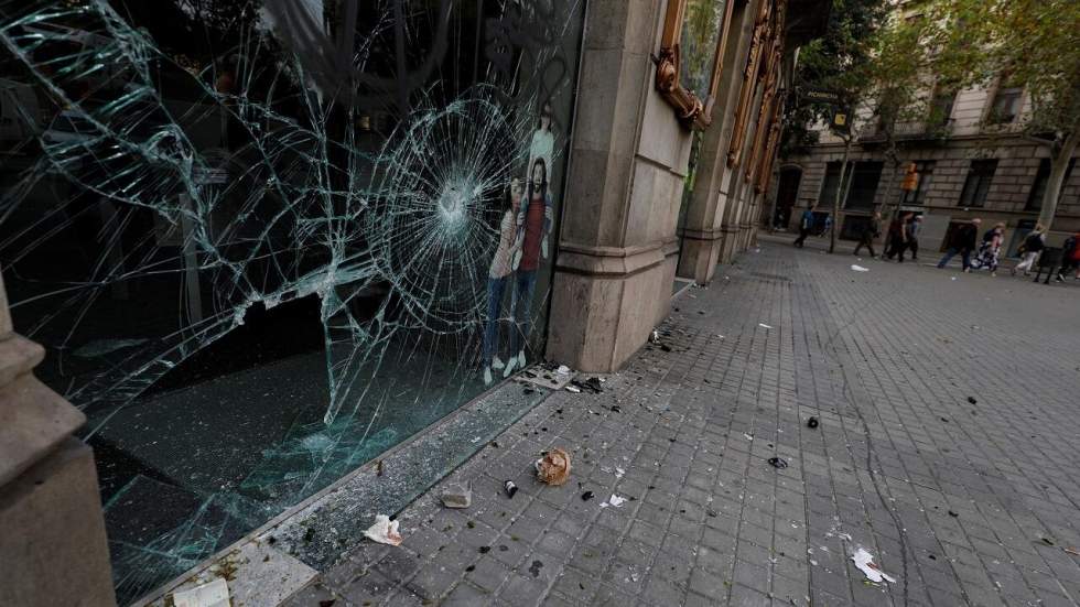 Après cinq jours de manifestations, le gouvernement catalan appelle Madrid au dialogue Après cinq jours de manifestations, le gouvernement catalan appelle Madrid au dialogue