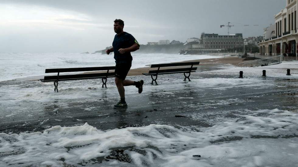 En France, la tempête Amélie prive 140 000 foyers d’électricité