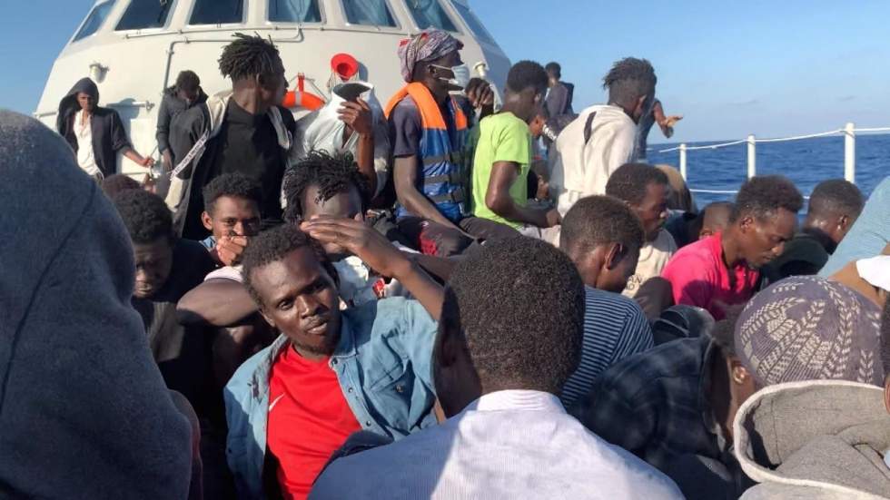 France 24 en Libye : les migrants interceptés en mer par les garde-côtes reconduits à Tripoli