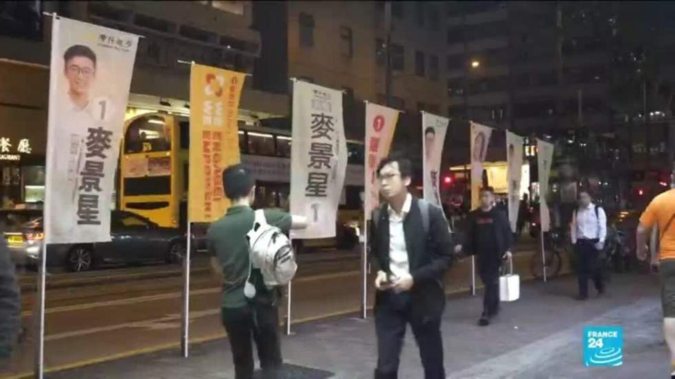 À Hong Kong, de jeunes manifestants prodémocratie candidats aux élections locales