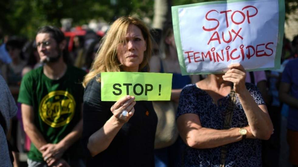 Les femmes manifestent pour dire "stop" aux violences sexistes et sexuelles